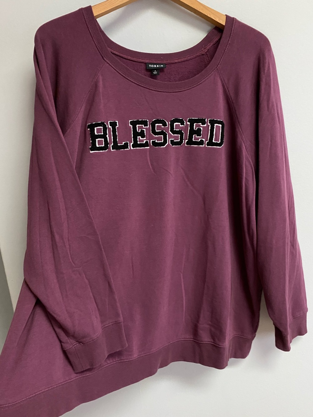 TORRID "BLESSED" LIGHTWEIGHT SWEATSHIRT - 4X - Picture 3 of 8
